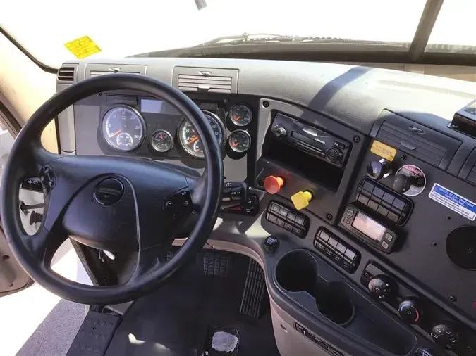 2015 FREIGHTLINER CASCADIA