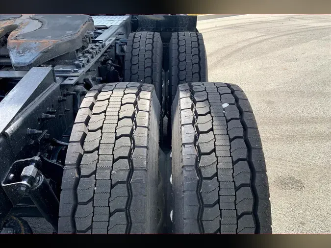 2022 INT LT625 6x4