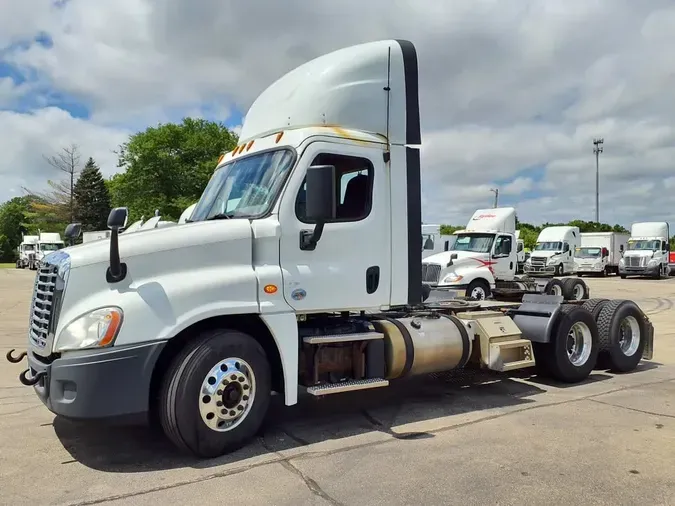 2018 FREIGHTLINER CASCADIA 125c7cfe3b1a9d2e1a2ada240784c01f7e9