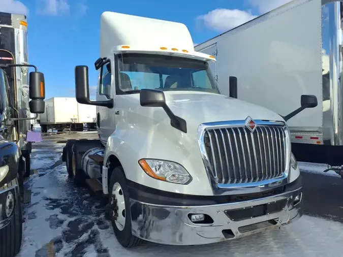 2019 NAVISTAR INTERNATIONAL LT625 DAYCAB T/A