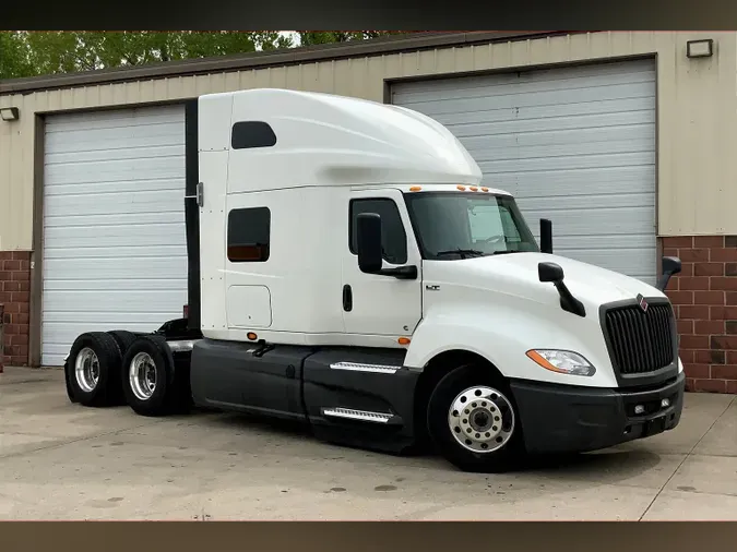 2021 INT LT625 6x4c7d33ea34fb086ce10c9564bc2e9ad4c