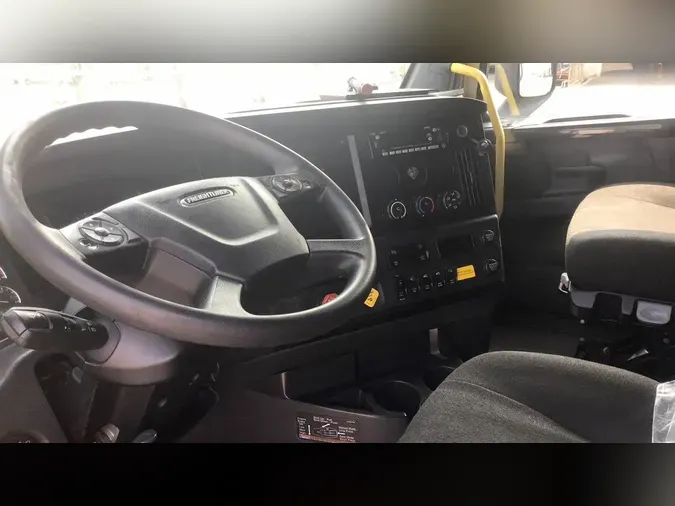 2024 Freightliner Cascadia 126c7d436ef30d4bdafd4ed5011d9a48703