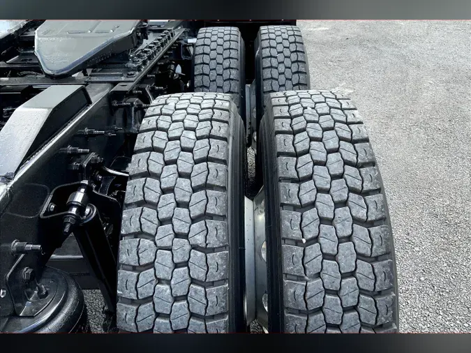 2023 INT LT625 6x4