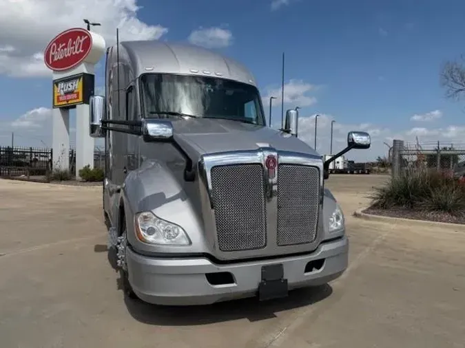 2022 Kenworth T680