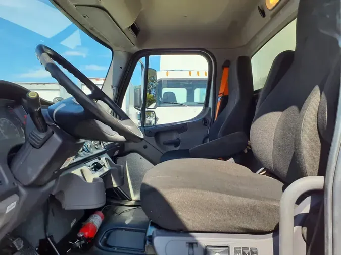 2021 FREIGHTLINER/MERCEDES M2 106c7d68eed026e03ef4c0d6447d4bf471f