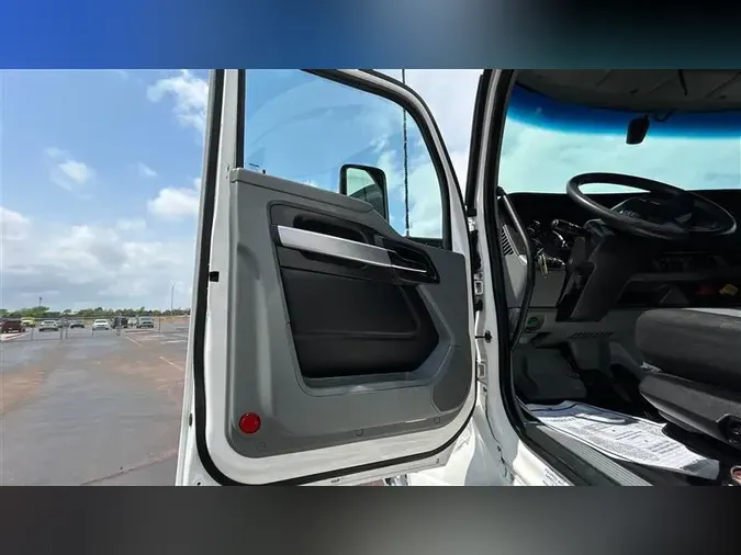 2021 KENWORTH T680