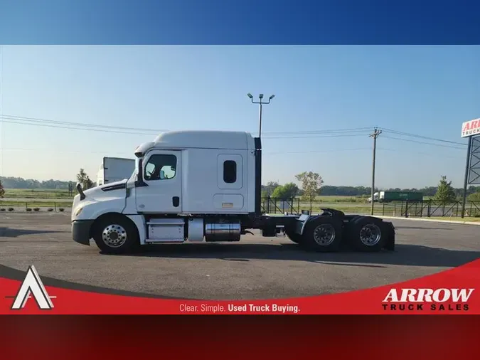 2019 FREIGHTLINER CA126