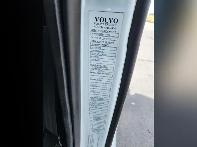 2019 VOLVO VNL64T760