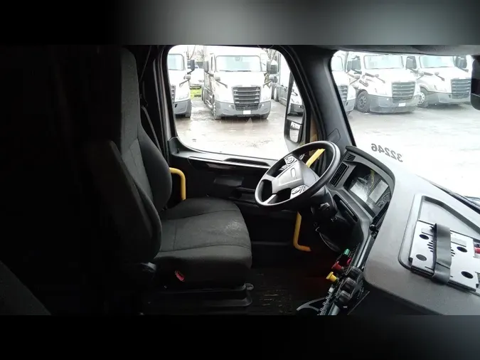 2024 Freightliner Cascadia 126