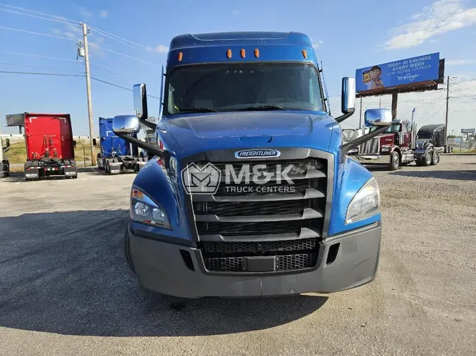 2021 FREIGHTLINER Cascadia 126