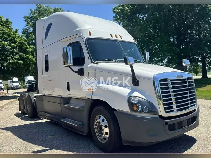 2017 FREIGHTLINER Cascadia 125