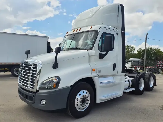 2019 FREIGHTLINER CASCADIA 125