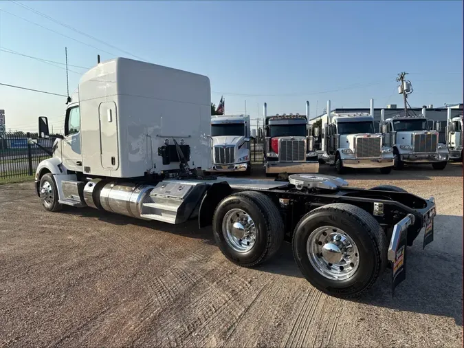 2024 Peterbilt 579