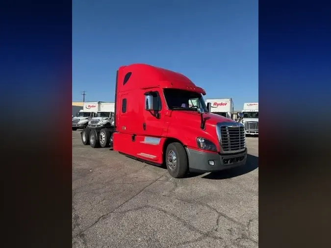 2019 FREIGHTLINER/MERCEDES CASCADIA 125