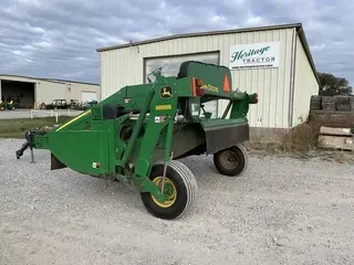 2015 John Deere 835