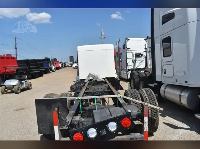 2017 KENWORTH T370