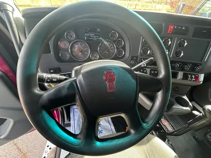 2022 Kenworth T680c7f53712f9d211e4b662a75de6560a4e