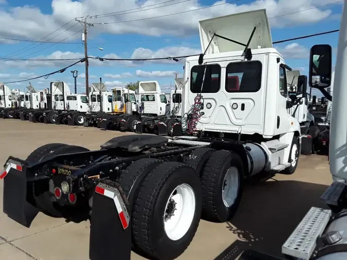 2019 FREIGHTLINER/MERCEDES CASCADIA 125