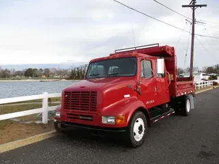 2002 INTERNATIONAL 4700
