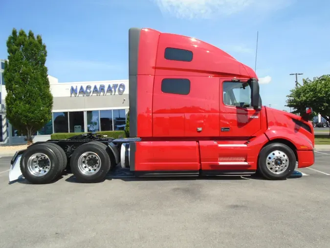 2020 VOLVO VNL64T760