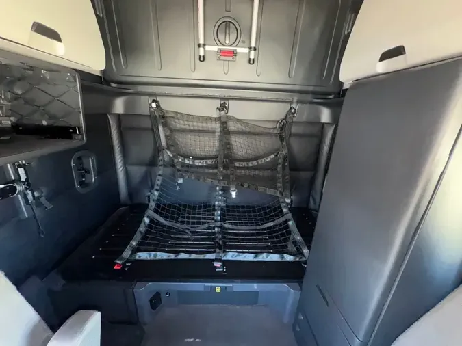 2023 FREIGHTLINER Cascadia 126