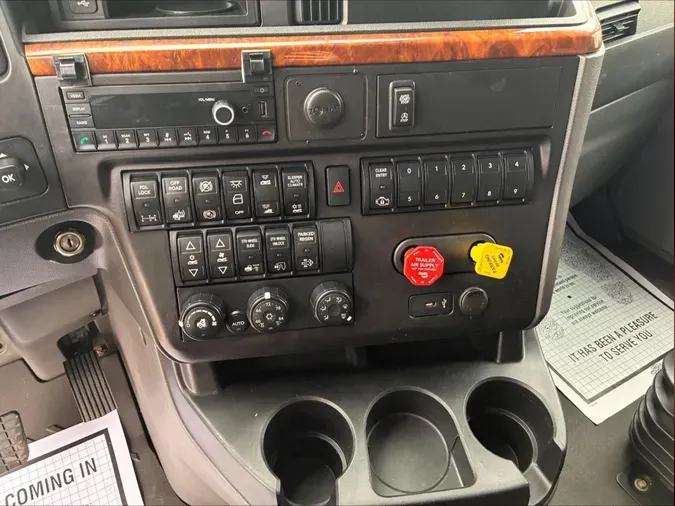 2022 International LT625