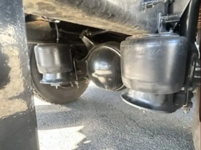 2018 FREIGHTLINER/MERCEDES M2 106