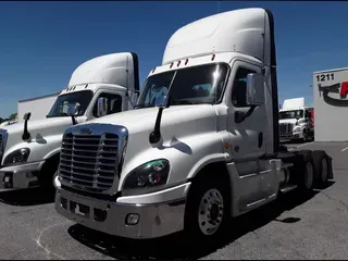 2019 FREIGHTLINER/MERCEDES CASCADIA 125