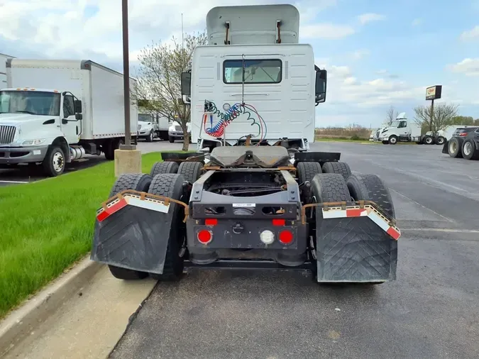 2019 VOLVO VNL64T-300