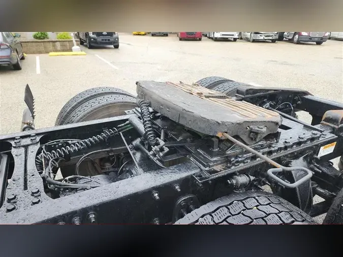 2018 FREIGHTLINER CA12562DC