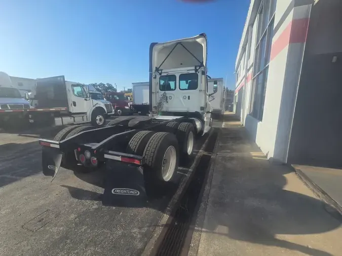 2018 FREIGHTLINER NEW CASCADIA PX12664