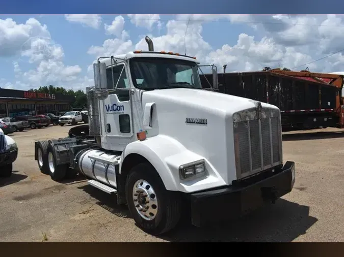 2013 KENWORTH T800