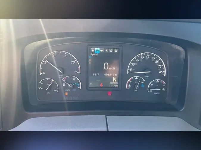 2022 FREIGHTLINER CA126