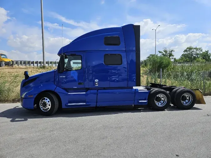 2020 VOLVO VNL64T860