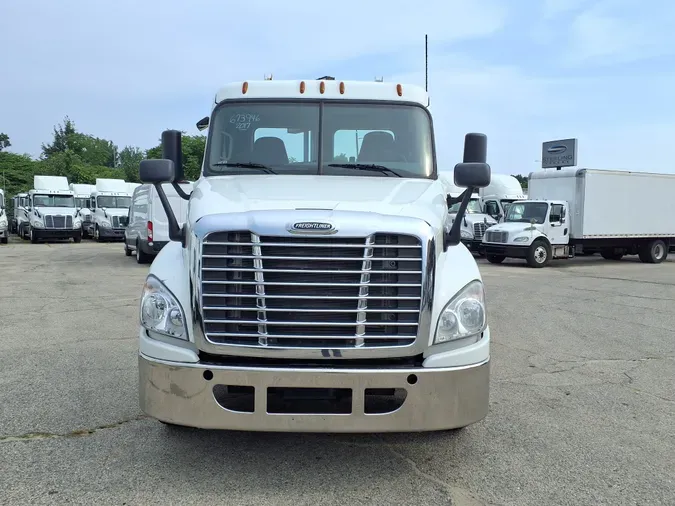 2017 FREIGHTLINER/MERCEDES CASCADIA 125