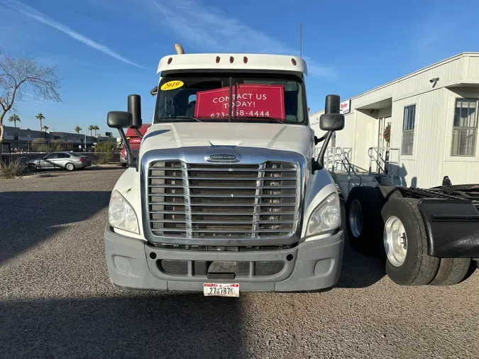 2019 FREIGHTLINER/MERCEDES CASCADIA 125