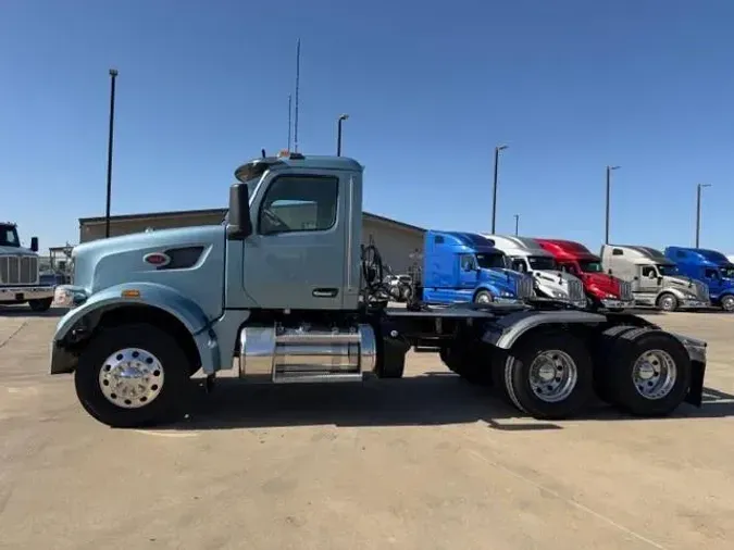 2023 Peterbilt 567