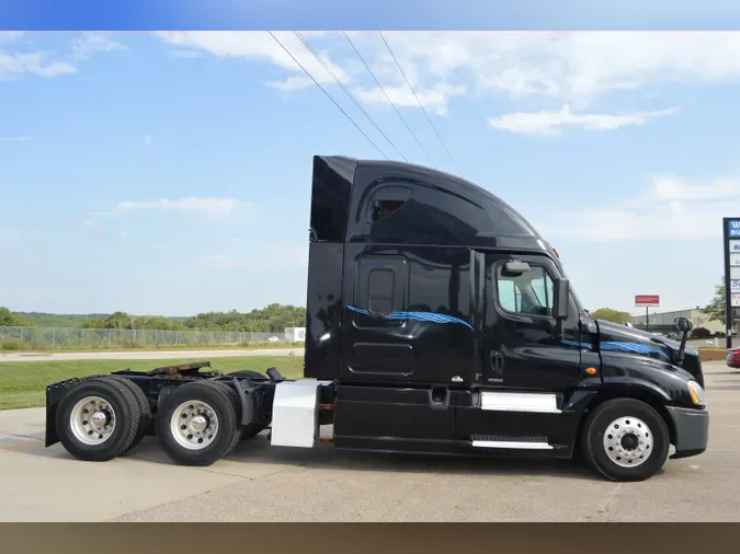 2014 FREIGHTLINER CASCADIA EVOLUTION