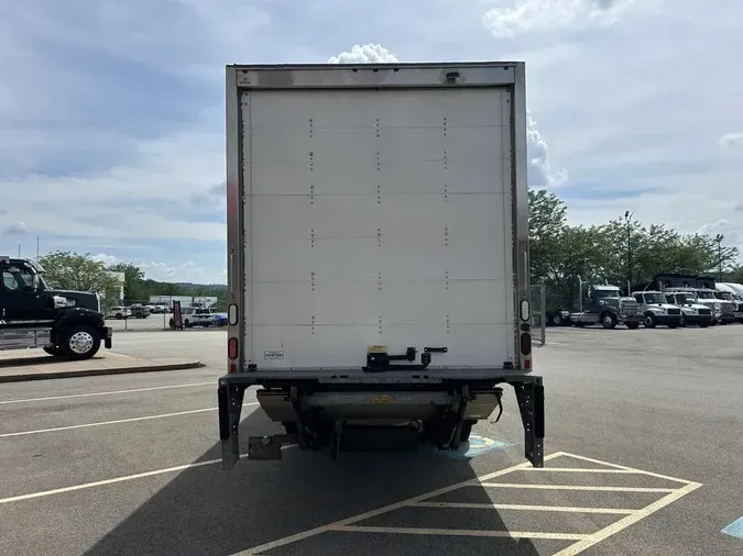 2019 Freightliner M2 106