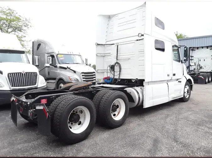 2020 VOLVO VNL64T-760