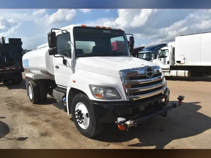 2013 HINO 338
