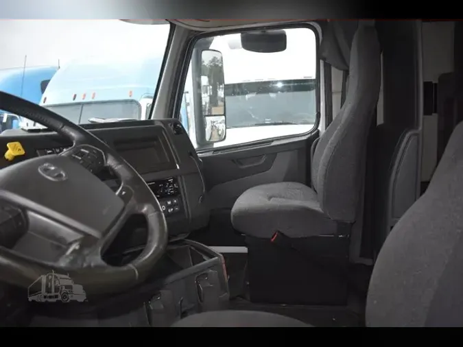 2020 VOLVO VNR62T640