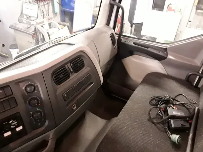 2020 KENWORTH TRUCKS K270