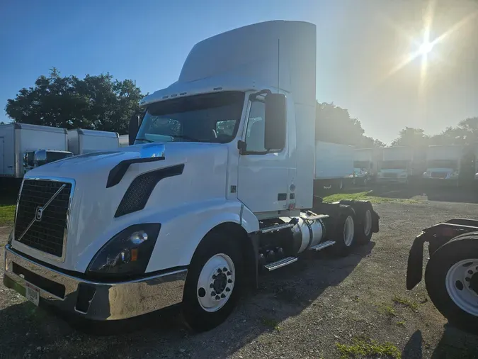 2018 VOLVO VNL64TRACTOR