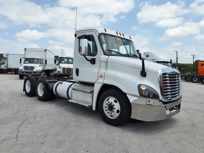 2020 FREIGHTLINER CASCADIA 125