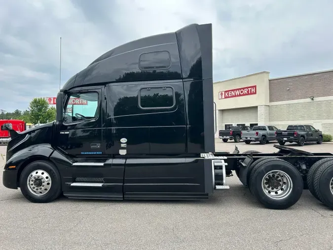 2021 Volvo VNL 860