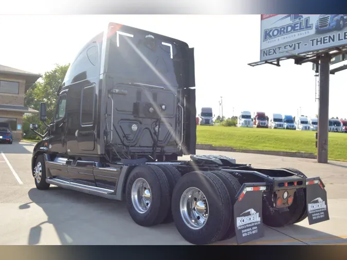 2016 FREIGHTLINER CASCADIA