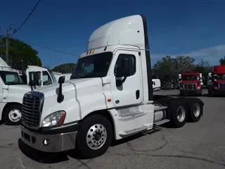 2015 Freightliner CASCADIA 125