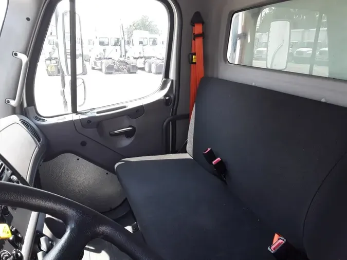 2019 FREIGHTLINER/MERCEDES M2 106