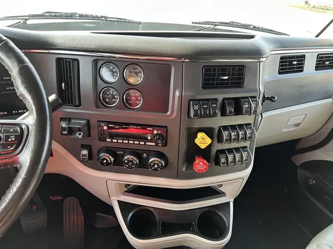 2023 Peterbilt 579